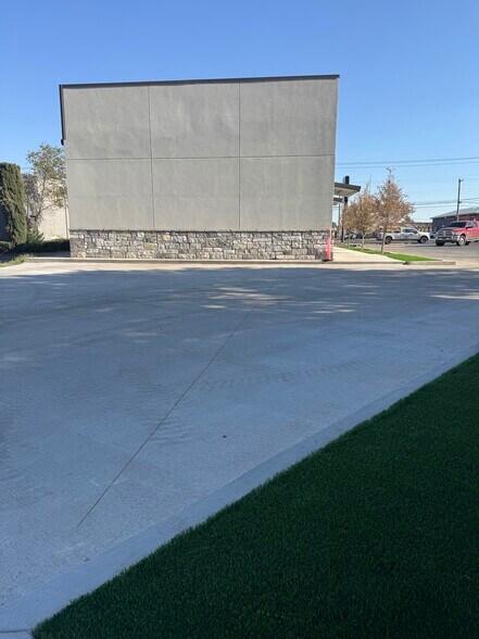 2141 E 8th St, Odessa, TX à louer - Photo de l’immeuble – Image 3 sur 4