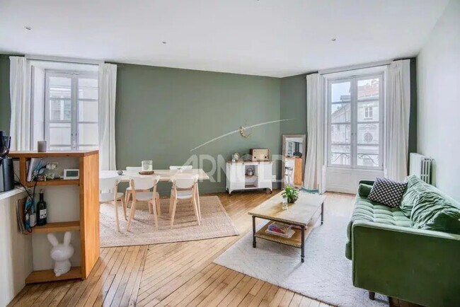 Plus de détails pour Bureau à vendre