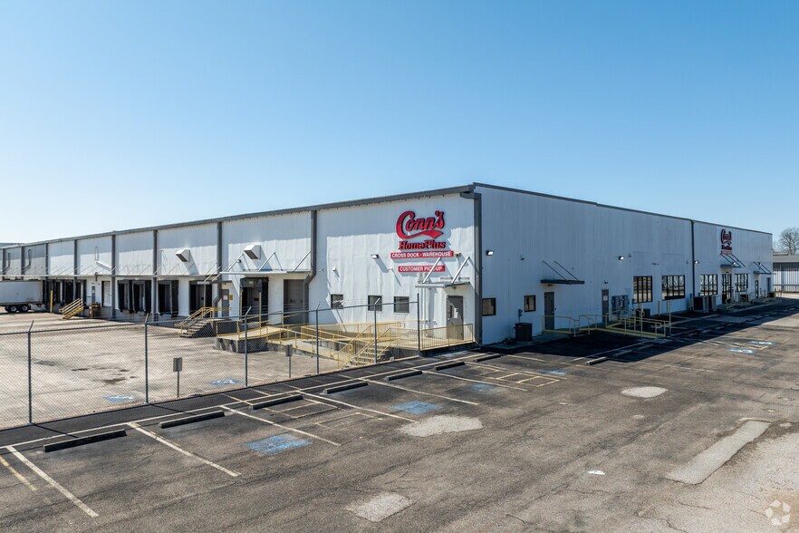 650 S 23rd St, Beaumont, TX à louer - Photo de l’immeuble – Image 1 sur 15