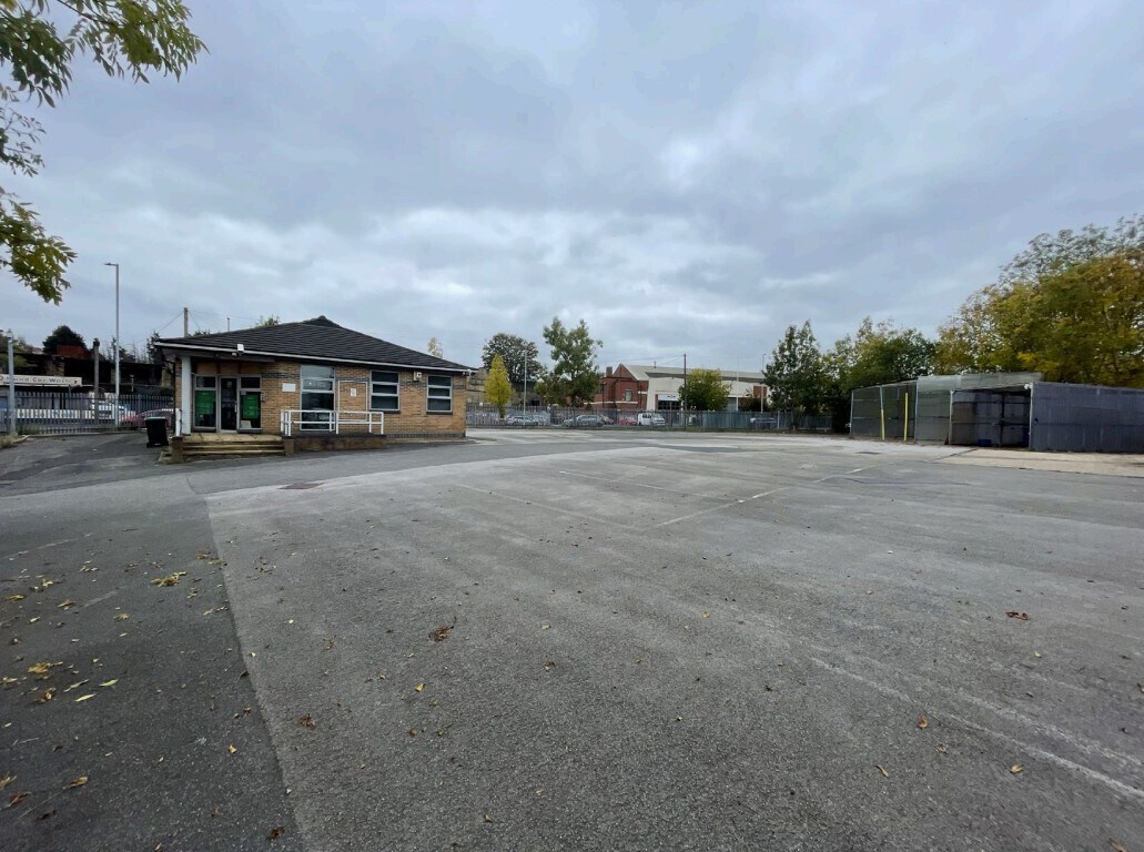 Mill Ln, Bradford à louer Photo de l’immeuble– Image 1 sur 3