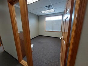 435 Village Walk Ln, Johnson Creek, WI à louer Photo de l’immeuble– Image 2 sur 5