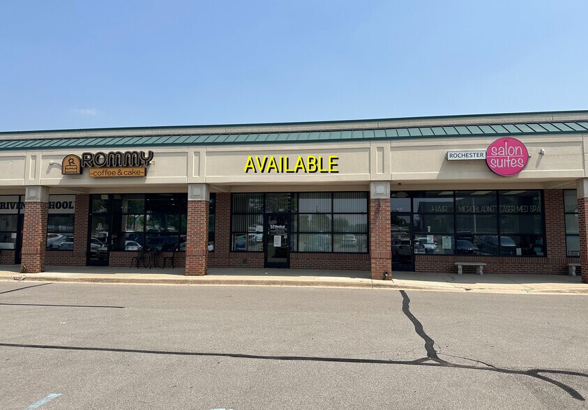 224-278 E Auburn Rd, Rochester Hills, MI à louer - Photo de l’immeuble – Image 2 sur 9