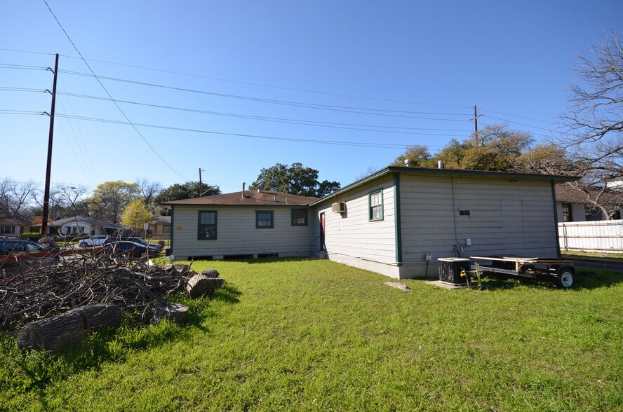 2917 Cherrywood Rd, Austin, TX à vendre - Photo de l’immeuble – Image 2 sur 4