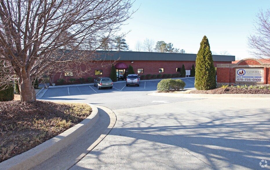 333 Swanson Dr, Lawrenceville, GA à vendre - Photo de l’immeuble – Image 2 sur 3