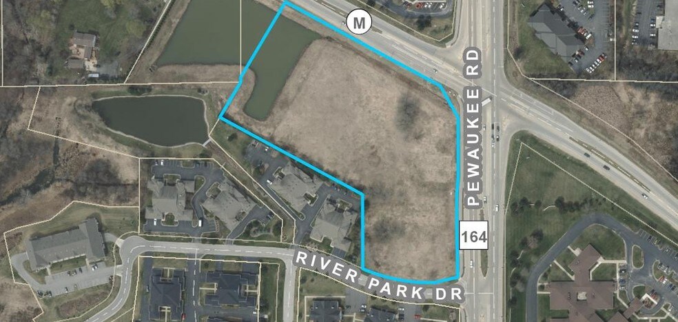 HWY 164 & HWY M, Pewaukee, WI à vendre - Photo principale – Image 1 sur 2