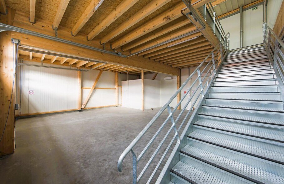 96 Boulevard Pierre Lefaucheux, Arnage à louer - Photo de l’immeuble – Image 3 sur 11