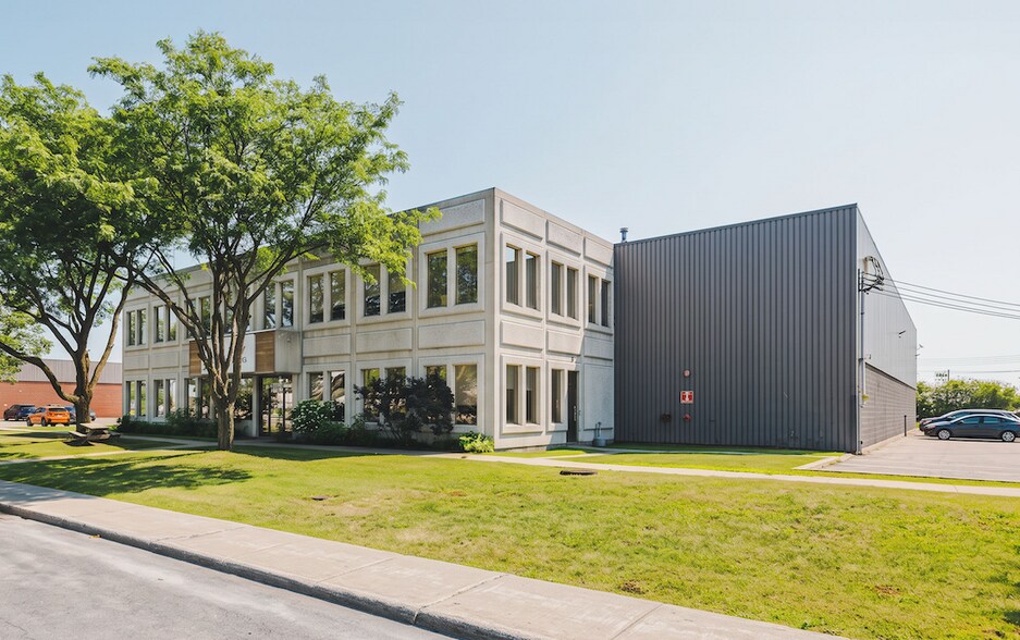 120 Rue Barr, Saint-Laurent, QC à louer - Photo de l’immeuble – Image 1 sur 6