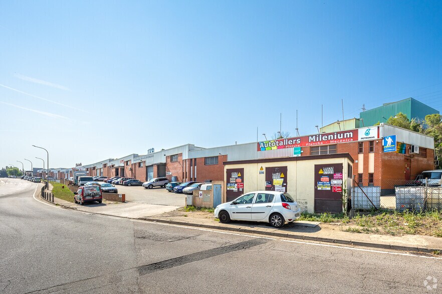 Industriel/Logistique dans Santa Perpètua de Mogoda, Barcelona à louer - Photo principale – Image 1 sur 2