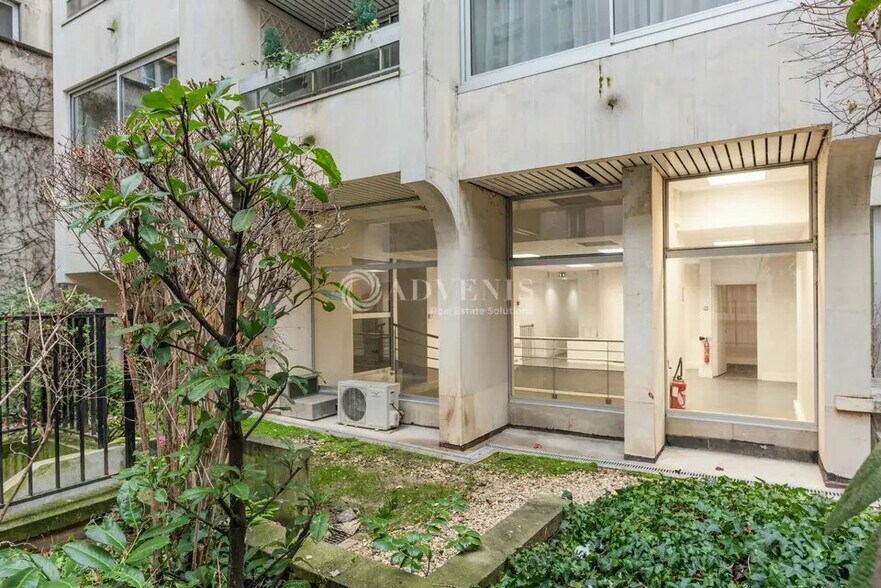 Bureau dans Paris à louer - Photo de l’immeuble – Image 2 sur 12