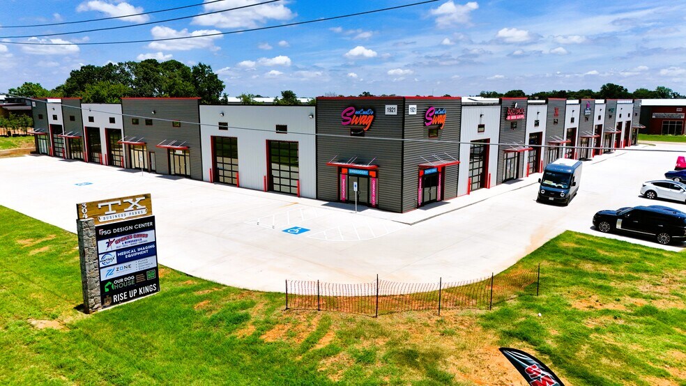 1921 Business Park Blvd, Argyle, TX à louer - Photo principale – Image 2 sur 7