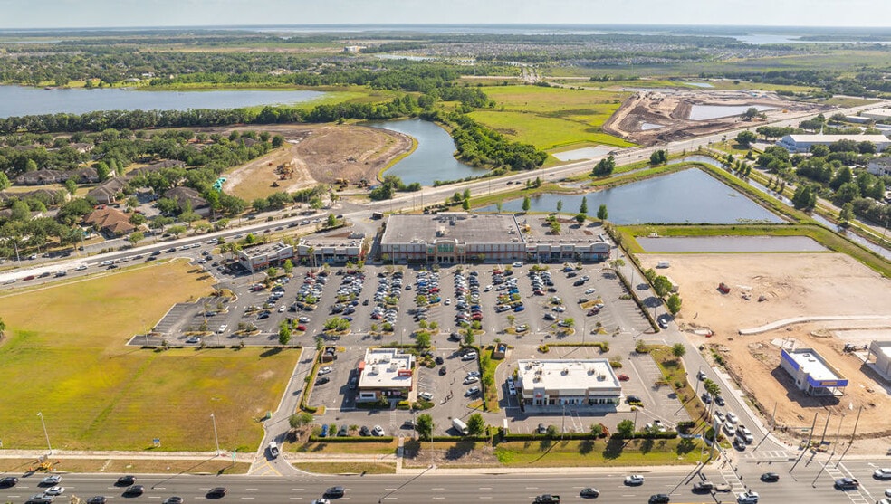 2398 E Irlo Bronson Memorial Hwy, Kissimmee, FL à louer - Photo principale – Image 1 sur 3