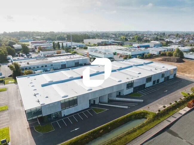 Plus de détails pour Bureau, Local d'activités à louer