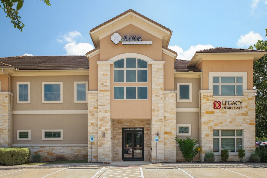 2 Spurs Ln, San Antonio, TX à vendre - Photo de l’immeuble – Image 2 sur 28