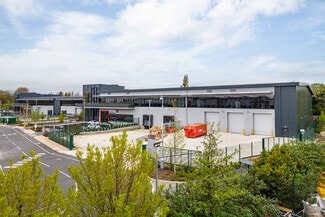 Plus de détails pour 555 White Hart Ln, Londres - Industriel/Logistique à louer