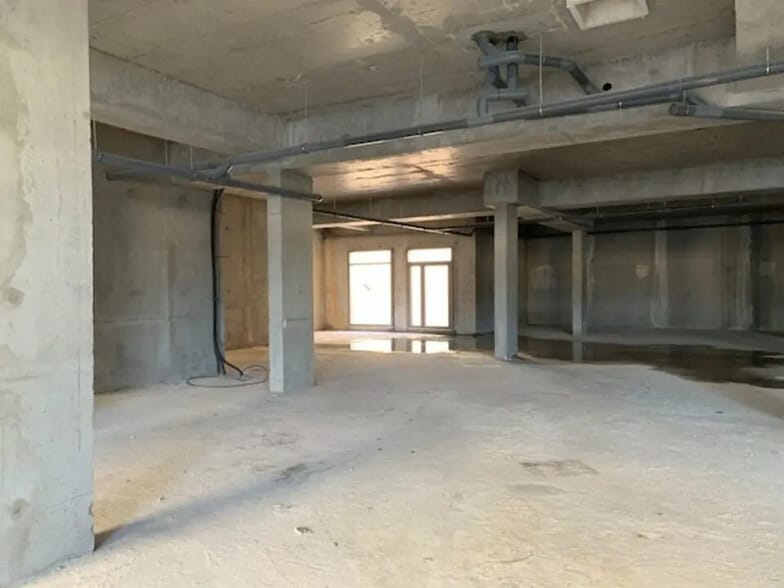 Local commercial dans Avignon à louer - Photo de l’immeuble – Image 2 sur 11