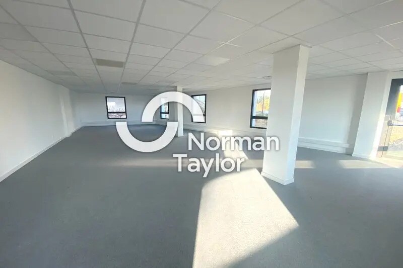 Bureau dans Montpellier à louer - Photo de l’immeuble – Image 2 sur 13