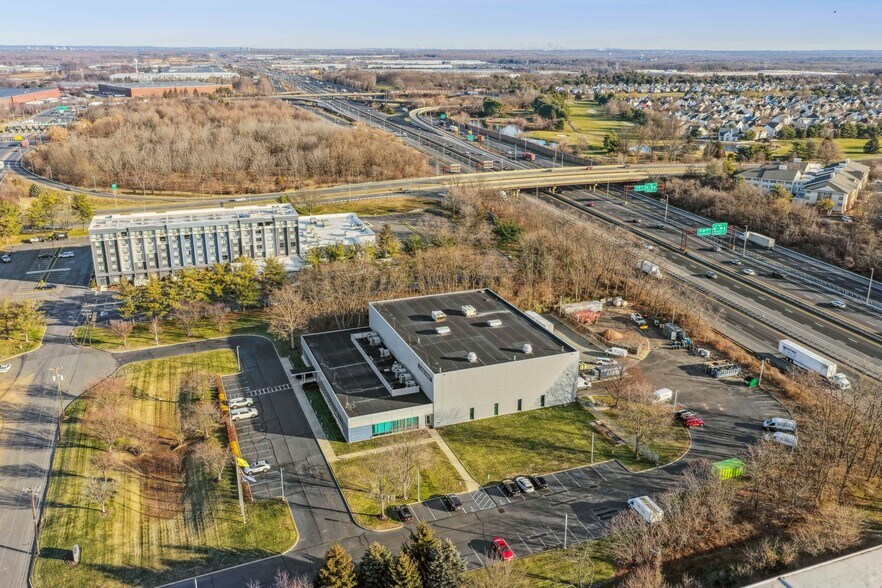 30 Abeel Rd, Monroe Township, NJ à louer - Photo de l’immeuble – Image 2 sur 9