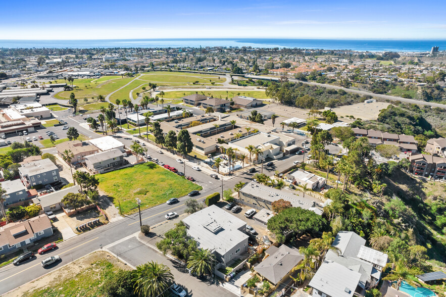 901 Hillcrest Pl, Oceanside, CA à vendre - Aérien – Image 3 sur 29
