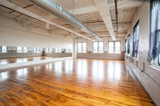 145 Globe St, Fall River, MA à louer Photo intérieure– Image 2 sur 2