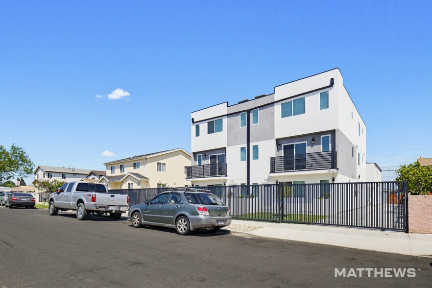 137 E 119th St, Los Angeles, CA à vendre - Photo de l’immeuble – Image 3 sur 7