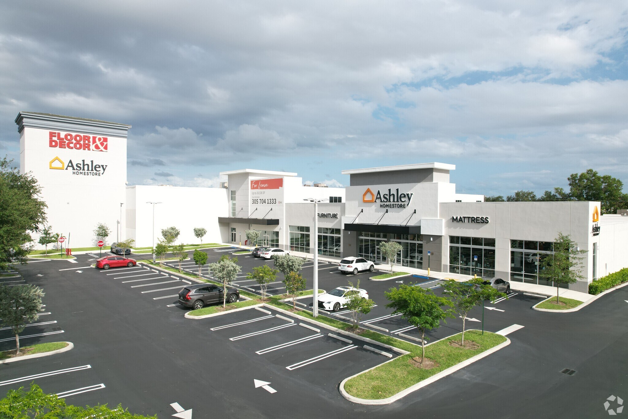 1400 NW 167th St, Miami, FL à louer Photo principale– Image 1 sur 14