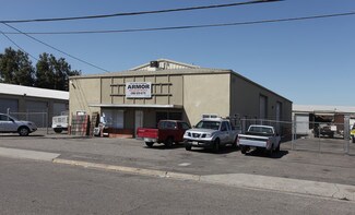Plus de détails pour 1325-1335 Lone Palm Ave, Modesto, CA - Industriel/Logistique à louer