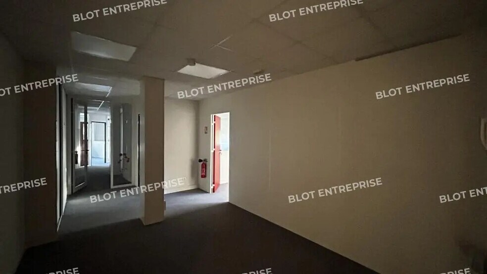 Bureau dans Rennes à vendre - Photo de l’immeuble – Image 3 sur 6