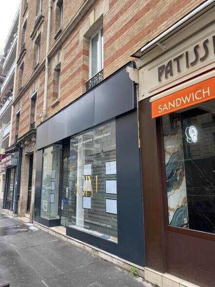 Local commercial dans Paris à louer - Photo de l’immeuble – Image 2 sur 3