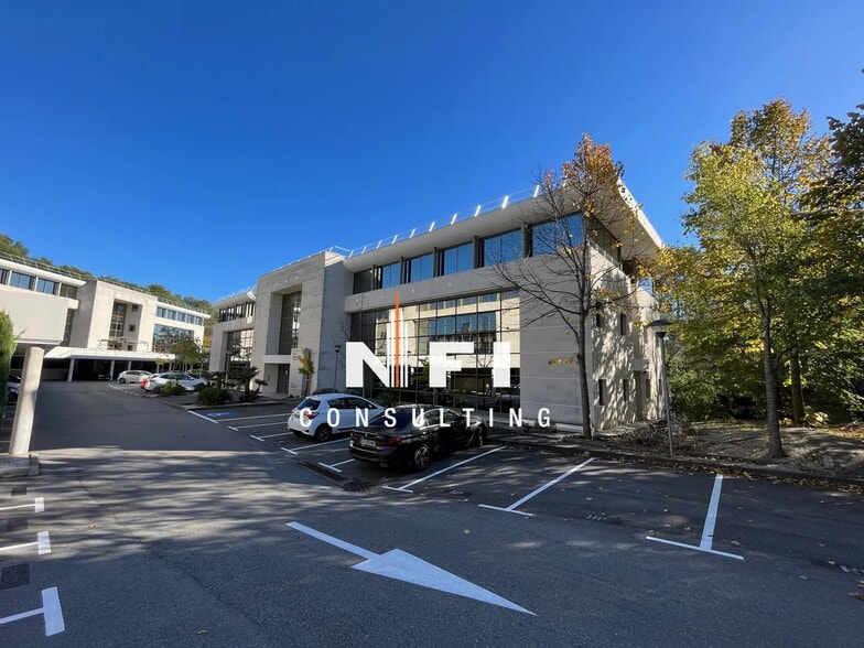 790 Avenue Du Docteur Maurice Donat, Mougins à louer - Photo de l’immeuble – Image 1 sur 10