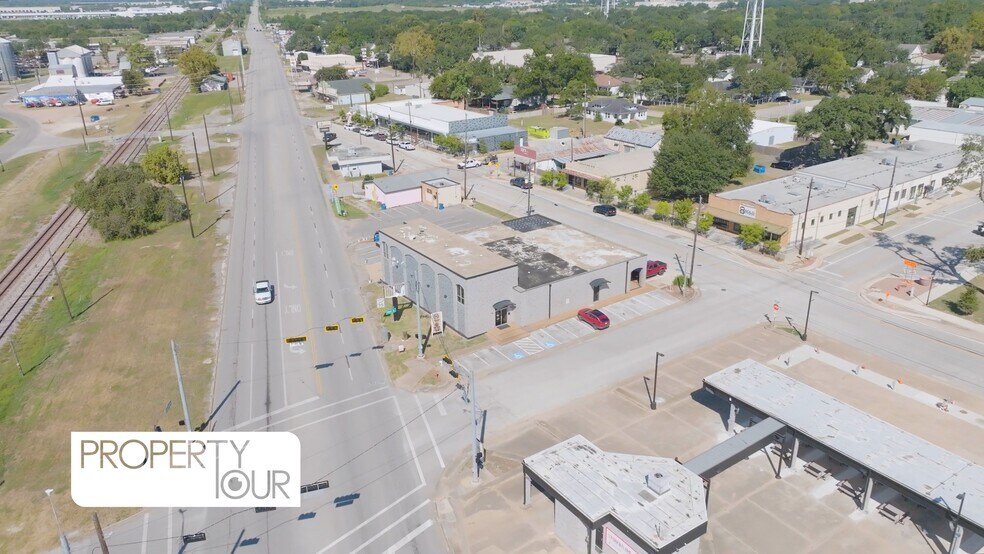 2313 Main St, Waller, TX à louer - Vidéo sur l’annonce professionnelle – Image 2 sur 7