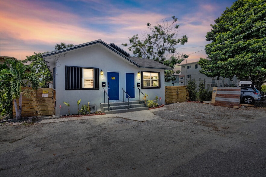 2135 SW 4th St, Miami, FL à vendre - Photo principale – Image 1 sur 67