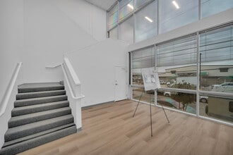 8701 Bellanca Ave, Los Angeles, CA à louer Photo intérieure– Image 2 sur 7