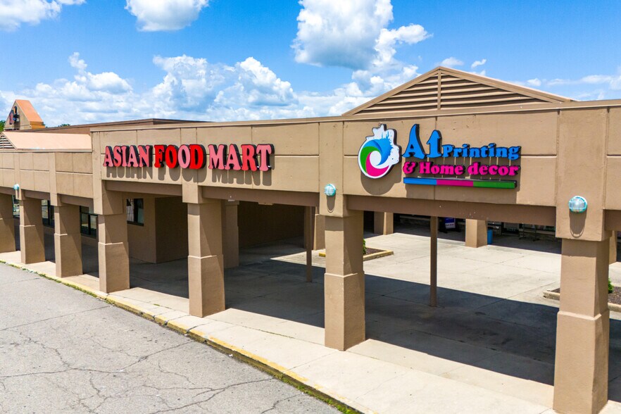 1102-1192 W Kemper Rd, Cincinnati, OH à louer - Photo de l’immeuble – Image 2 sur 22