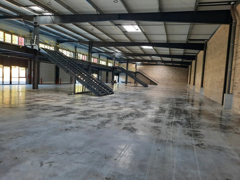 Industriel/Logistique dans Bondoufle à louer - Photo de l’immeuble – Image 1 sur 4