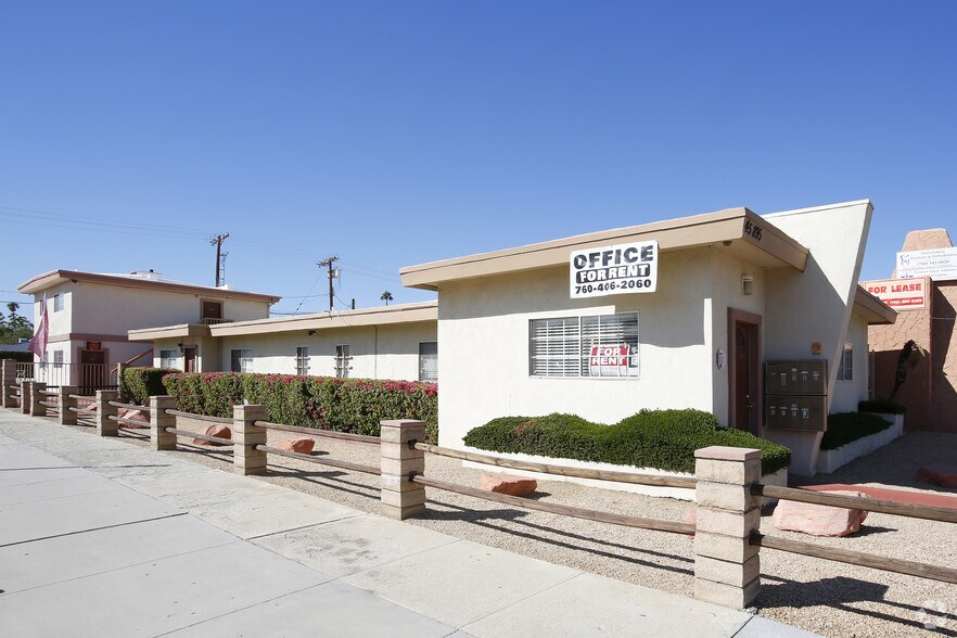 45895 Oasis St, Indio, CA à louer - Photo de l’immeuble – Image 2 sur 12