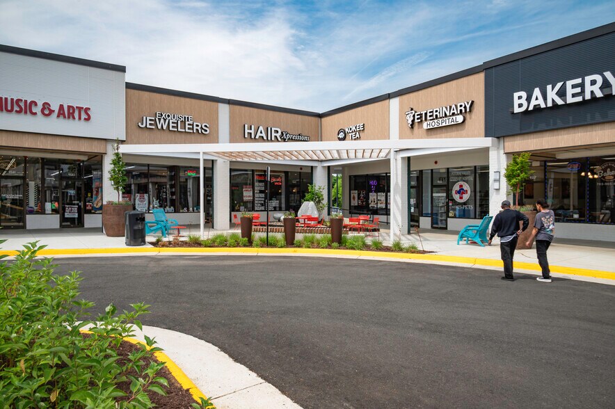 9521-9581 Braddock Rd, Fairfax, VA à louer - Photo de l’immeuble – Image 2 sur 12