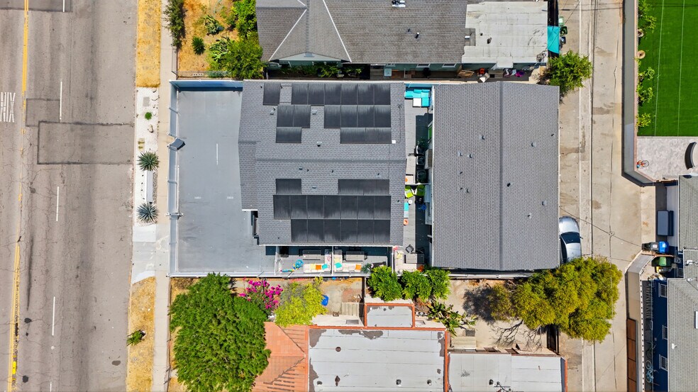 5853 Vineland Ave, North Hollywood, CA à vendre - Photo de l’immeuble – Image 2 sur 2
