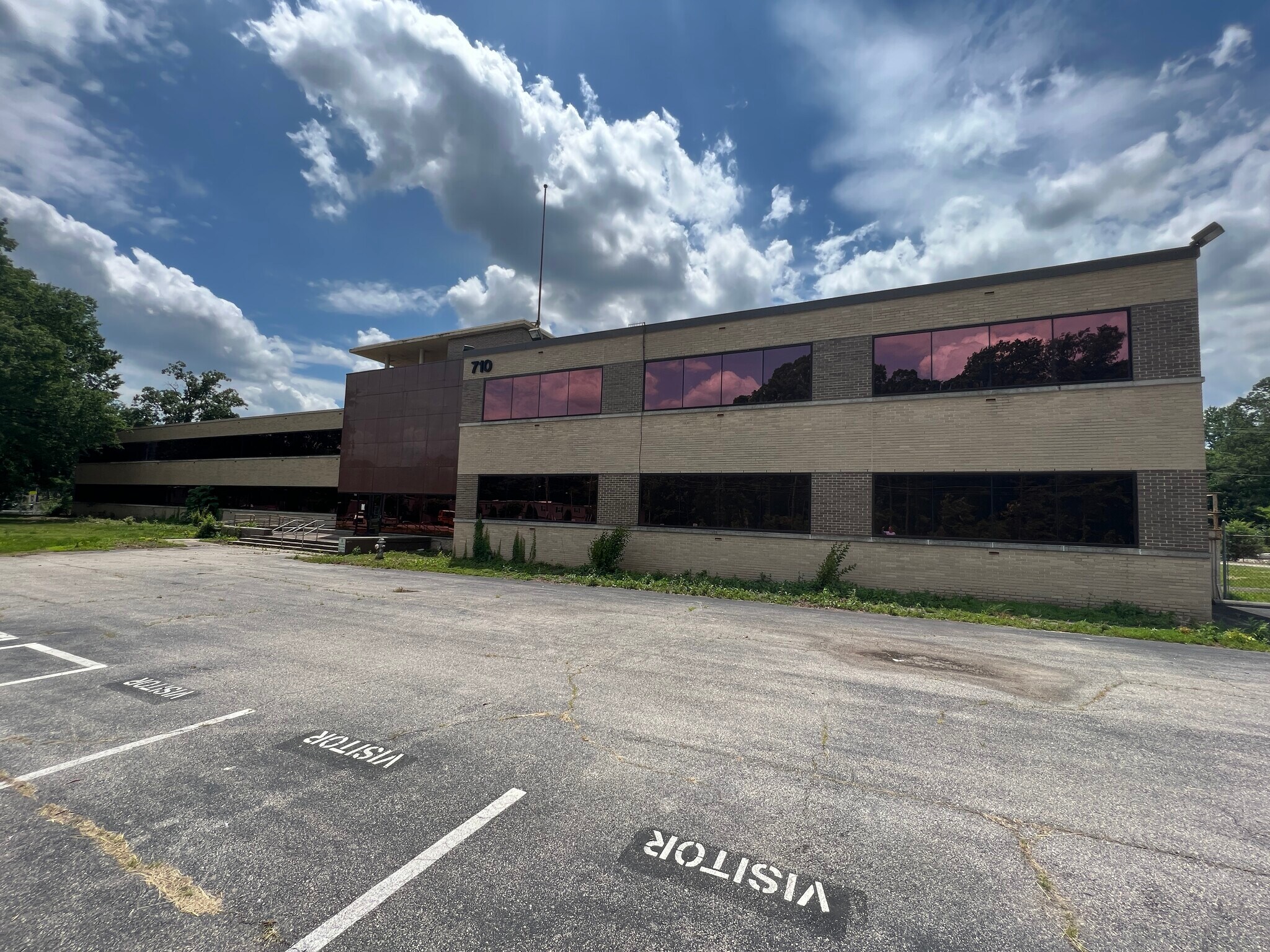 710 S 6th St, Hopewell, VA à louer Photo de l’immeuble– Image 1 sur 5