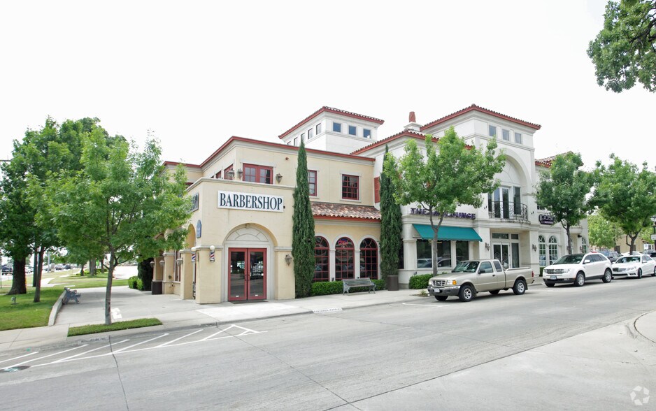 16 Village Ln, Colleyville, TX à louer - Photo de l’immeuble – Image 2 sur 63