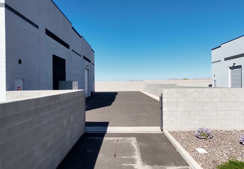 7303 S Hawes Rd, Mesa, AZ à vendre - Photo de l’immeuble – Image 2 sur 14