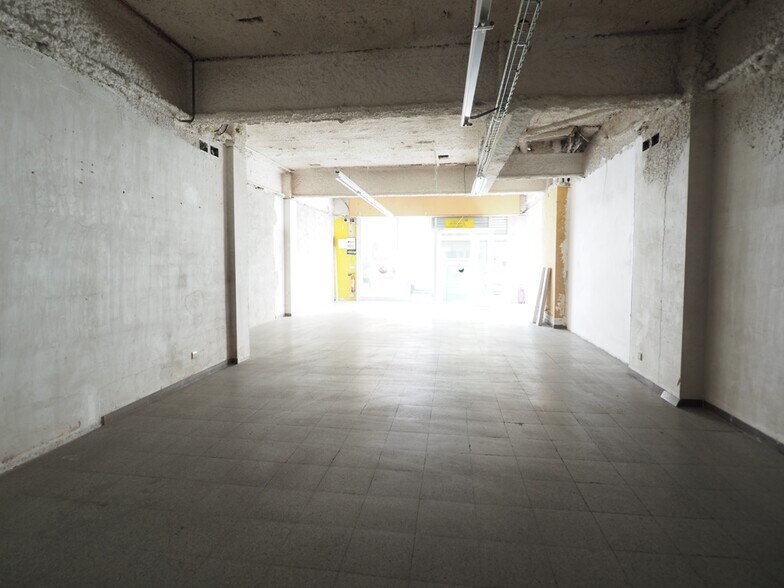 Immeuble residentiel dans Granollers, Barcelona à vendre - Photo de l’immeuble – Image 2 sur 2