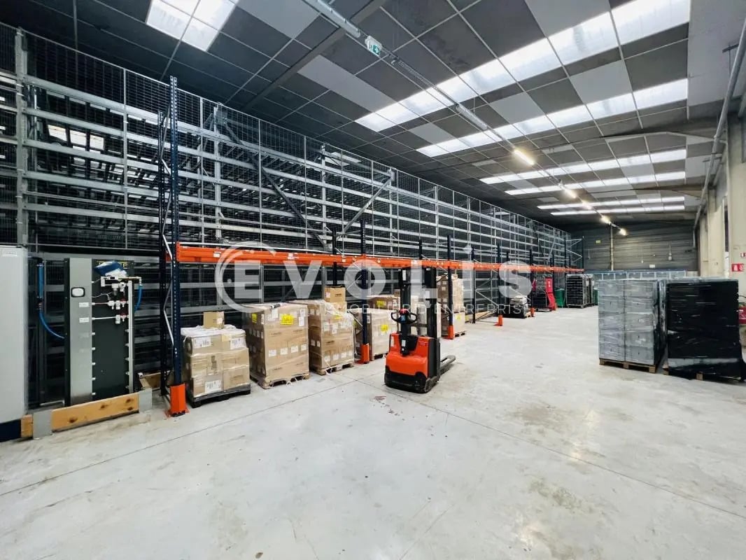 Local d’activités dans Neuilly-sur-Marne à louer Photo intérieure– Image 1 sur 4