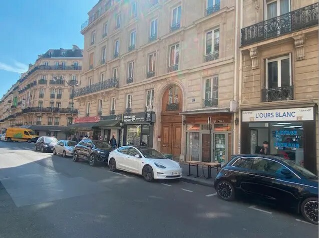 Local commercial dans Paris à louer - Photo de l’immeuble – Image 2 sur 6