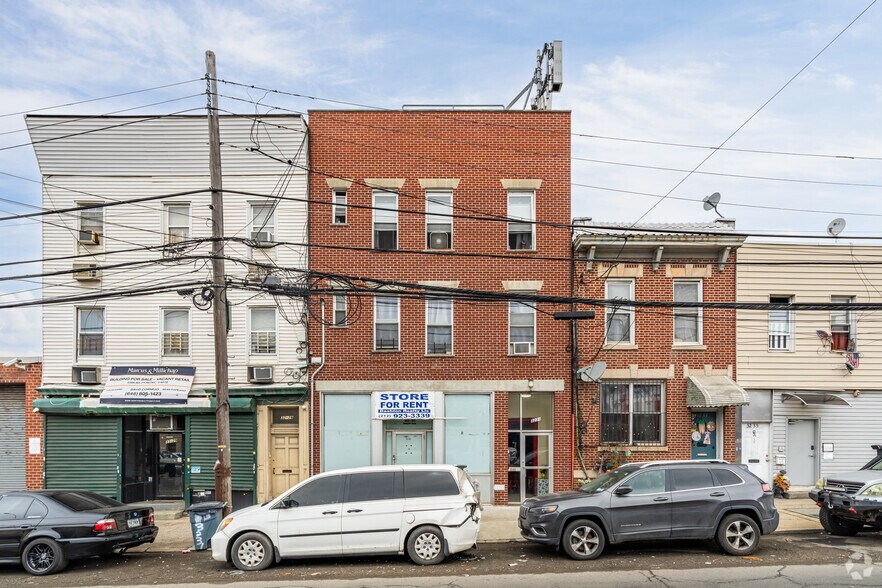 32-31 Greenpoint Ave, Long Island City, NY à louer - Photo de l’immeuble – Image 1 sur 6