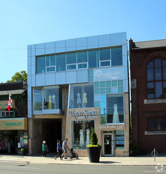 304 Danforth Ave, Toronto, ON à louer - Photo de l’immeuble – Image 3 sur 3