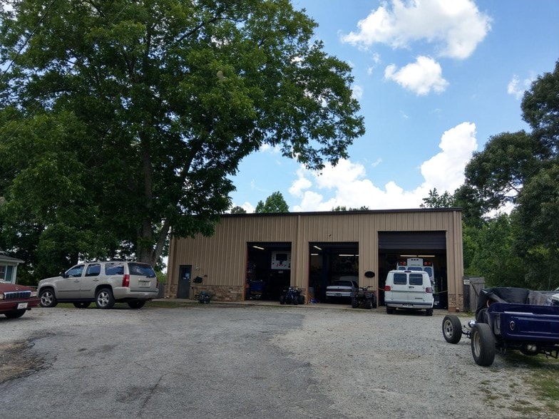 8400 Villa Rica Hwy, Villa Rica, GA à louer - Photo principale – Image 1 sur 20