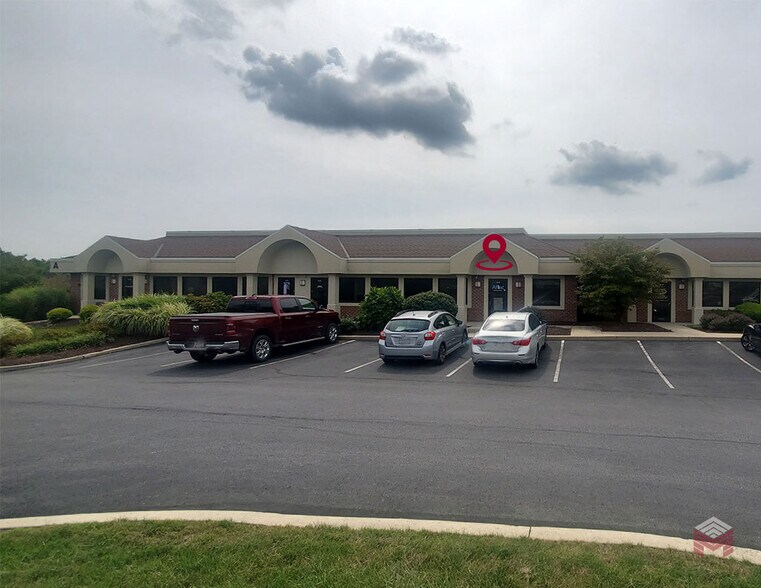 1150 Glenlivet Dr, Allentown, PA à vendre - Photo de l’immeuble – Image 2 sur 2