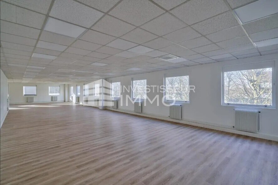 1 Rue Des Campanules, Lognes à louer - Photo de l’immeuble – Image 1 sur 4