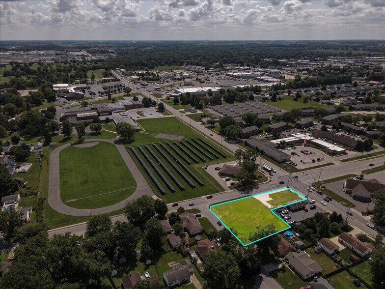 2695 S Webster St, Kokomo, IN à vendre - Photo de l’immeuble – Image 2 sur 6