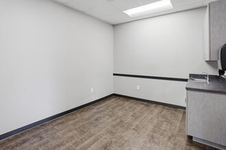 5323 S Woodrow St, Salt Lake City, UT à louer Photo intérieure– Image 2 sur 11